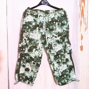 Galaxy Green Capri pants